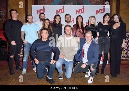 Benjamin Machet, Quentin (les 10 couples parfaits), Astrid (les vacances des Anges 2), Laura, Corentin (Koh Lanta Cambodge), Tom (les 10 couples parfaits), Adrien (les Princes de l'Amour 4), Claire (les 10 couples parfaits), Dominique Damien Dodo (génération Mannedit), Sarah Anelie (The Love Game of The Love) (Les Anges), Coralie (les vacances des Anges 2) assistent à la conférence de presse des amis Trip 4, émission de télé-réalité diffusée sur la chine NRJ12 au Buddha Bar a Paris, France le 14 décembre 2017. Photo d'Aurore Marechal/ABACAPRESS.COM Banque D'Images