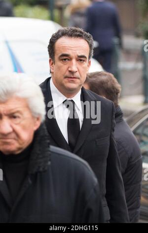 Olivier Sarkozy assister aux funérailles d'Andrée Sarkozy aka Dadue, mère de l'ancien président français Nicolas Sarkozy, à l'église Saint-Jean-Baptiste de Neuilly-sur-Seine, France, le 18 décembre 2017. Photo par ABACAPRESS.COM Banque D'Images