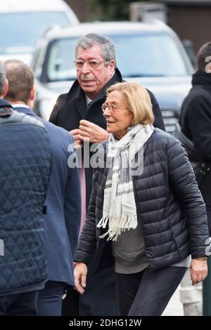 Patrick Balkany et sa femme Isabelle Balkany assistaient aux funérailles d'Andrée Sarkozy aka Dadue, mère de l'ancien président français Nicolas Sarkozy, à l'église Saint-Jean-Baptiste de Neuilly-sur-Seine, le 18 décembre 2017. Photo par ABACAPRESS.COM Banque D'Images