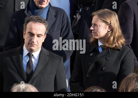 Olivier Sarkozy, Pierre Sarkozy lors des funérailles d'Andrée Sarkozy aka Dadue, mère de l'ancien président français Nicolas Sarkozy, à l'église Saint-Jean-Baptiste de Neuilly-sur-Seine, France, le 18 décembre 2017. Photo par ABACAPRESS.COM Banque D'Images