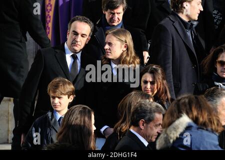 Olivier Sarkozy, Pierre Sarkozy lors des funérailles d'Andrée Sarkozy aka Dadue, mère de l'ancien président français Nicolas Sarkozy, à l'église Saint-Jean-Baptiste de Neuilly-sur-Seine, France, le 18 décembre 2017. Photo par ABACAPRESS.COM Banque D'Images