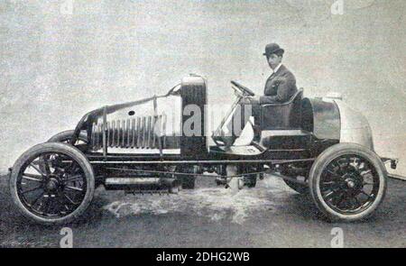 La Renault 60 ch de W. G. Brokaw (ici au vol), 17e avec Maurice Bernin de la coupe Vanderbilt 1904. Banque D'Images