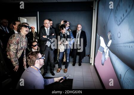 Le ministre du travail, Muriel Penicaud, visite à Aerocampus, spécialisé dans la maintenance aéronautique, dans le cadre de son voyage sur le thème de la formation professionnelle et de l'apprentissage à Latresne le 11 décembre 2017. Photo de Thibaud Moritz/ABACAPRESS.COM Banque D'Images