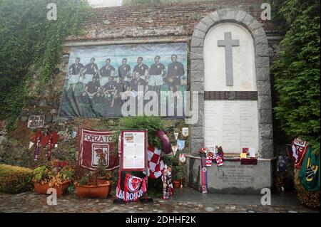 Superga,TO, Italie - 24 août 2015 : mémorial en mémoire de l'équipe de football appelée GRANDE TORINO après l'accident de l'avion Banque D'Images