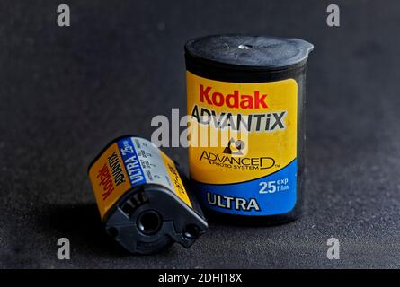 06 juin 2020 mise au point sélective film KODAK ADVANTIX APS Vintage Cartouche format de film abandonné pour la photographie en 2011Lokgram Kalyan Maharashtra Banque D'Images