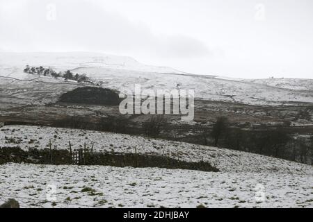 La photo est une scène neigeuse dans les Yorkshire Dales au-dessus de Hawes. Météo neige hiver neige neige neige neige neige neige Banque D'Images