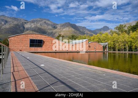 Le domaine des vins de Dornier est situé dans les montagnes Stellenbosch, dans la région de Stellenbosch en Afrique du Sud. Un hôtel et un restaurant sont attac Banque D'Images