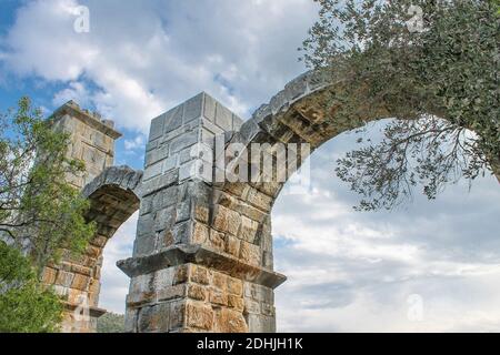 L'aqueduc romain au village de la Moria, dans l'île de Lesbos (Mytilène), Grèce. Banque D'Images