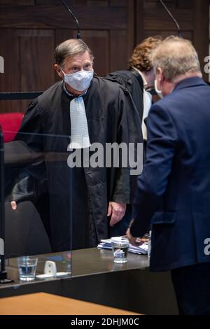 L'avocat Jef Vermassen photographié pendant le premier jour de la essai de taille d'Ann Vandekerckhove (46) pour un infanticide avant La Cour des Asstailles de l'Ouest Banque D'Images