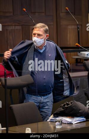 L'avocat Jef Vermassen photographié pendant le premier jour de la essai de taille d'Ann Vandekerckhove (46) pour un infanticide avant La Cour des Asstailles de l'Ouest Banque D'Images