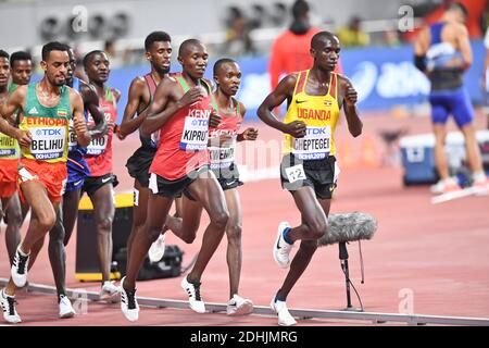 Joshua Cheptegei (UGA, Or) Rodgers Kwemoi (KEN), Rhonex Kipruto (KEN, Bronze). Finale hommes 10000 mètres. Championnats du monde d'athlétisme de l'IAAF, Doha 2019 Banque D'Images