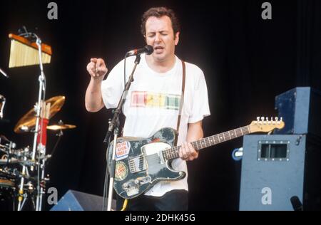 Joe Strummer et The Mescaleros, Glastonbury Festival1999, Somerset, Angleterre, Royaume-Uni. Banque D'Images