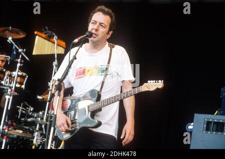 Joe Strummer et The Mescaleros, Glastonbury Festival1999, Somerset, Angleterre, Royaume-Uni. Banque D'Images