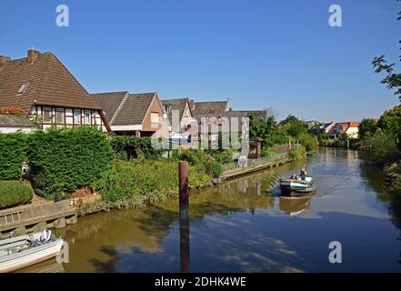 Europa, Deutschland, Niedersachsen, Altes Land bei Hamburg, Hamburg Metropolregion, Jork-Estebrügge, Este, Nebenfluss der Elbe, Tuccurboot, Banque D'Images