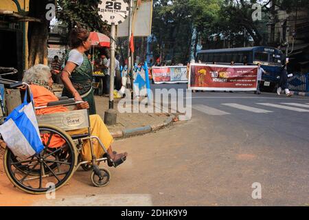 Kolkata, Inde. 11 décembre 2020. Le mouvement anti CAA-NPR-NPR reprend vendredi à Kolkata. La Loi modifiant la citoyenneté (CAA) a été promulguée par le gouvernement de l'Inde. (Photo de Snehasish Bodhak/Pacific Press) Credit: Pacific Press Media production Corp./Alay Live News Banque D'Images