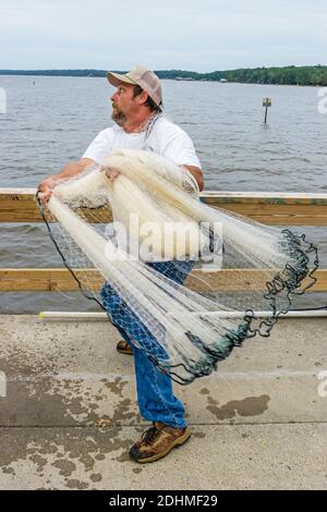 Alabama Fairhope Municipal Park Pier Mobile Bay, filet de coulée, Banque D'Images