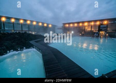 Reykjavik, Islande - 4 juillet 2018 : magnifique piscine thermale géothermique à Blue Lagoon à Reykjavik. Le spa géothermique Blue Lagoon est l'un des plus Banque D'Images