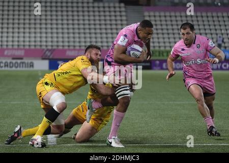 Paris, France. 11 décembre 2020. Stade Francais Flanker CHARLIE FRANCOZ en action lors du défi européen coupe de rugby jour 1 entre Stade Francais et Benetton Rugby révision au stade Jean Bouin à Paris - France.Trevision a gagné 44-20 crédit: Pierre Stevenin/ZUMA Wire/Alay Live News Banque D'Images