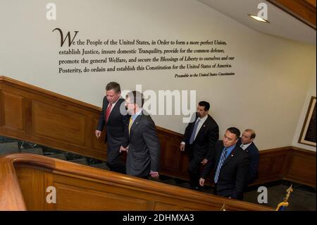 Le secrétaire à la Défense Ash carter marche avec le roi Abdallah II de Jordanie après un cordon d'honneur renforcé au Pentagone. Arlington, va, États-Unis, 11 janvier 2016. Photo par DoD via ABACAPRESS.COM Banque D'Images