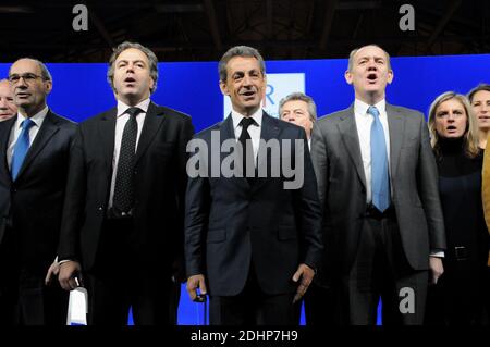 Eric Woerth, Luc Chatel, Nicolas Sarkozy assiste à un Conseil national du parti de droite français les Républicains (LR) pour discuter et définir la politique du parti avant ses élections primaires, à la porte de Versailles, à Paris, en France, le 14 février 2016. Photo d'Alain Apaydin/ABACAPRESS.COM Banque D'Images