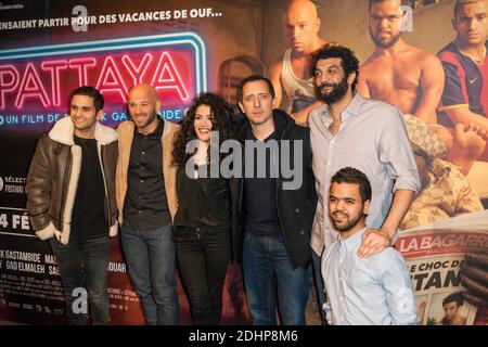 Malik Bentalha, Franck Gastambide, Sabrina Ouazani, Gad Elmaleh, Ramzy Bedia et Anouar Toubali assistent à la première de Pattaya au Cinéma Gaumont Opera de Paris, France, le 15 février 2016. Photo de Maxime Reynaud/APS-Medias/ABACAPRESS.COM Banque D'Images