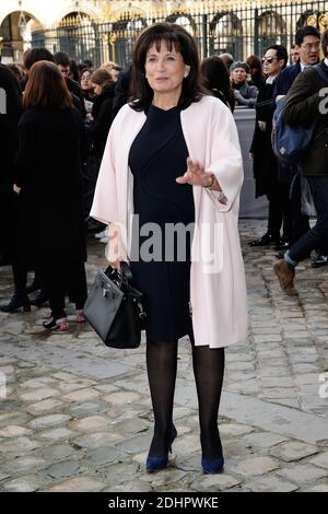 Anne Sinclair participe au salon Christian Dior dans le cadre de la semaine de la mode de Paris automne/hiver 2016/17 le 04 mars 2016 à Paris, France. Photo d'Aurore Marechal/ABACAPRESS.COM Banque D'Images