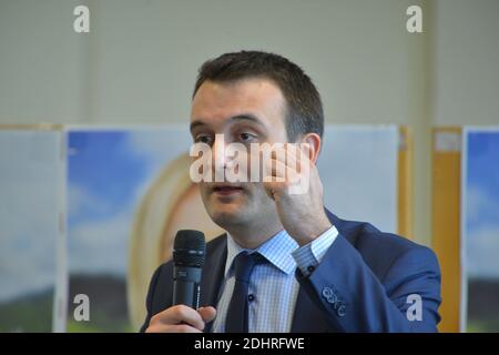 Le vice-président du parti national d'extrême-droite du Front, Florian Philippot, prononce son discours lors d'une réunion publique tenue à Suresnes, près de Paris, le 12 mars 2016. Photo de François Pauletto/ABACAPRESS.COM Banque D'Images