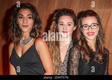 LE GROUPE L.E.J (LEJ) LUCIE, ELISA & JULIETTE - PROGRÈS DE LA 6EME EDITION 'FILM FRANÇAIS FESTIVAL.COM' A LA TOUR EIFFEL PHOTO PAR NASSER BERZANE/ABACAPRESS.COM Banque D'Images