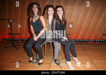 LE GROUPE L.E.J (LEJ) LUCIE, ELISA & JULIETTE - PROGRÈS DE LA 6EME EDITION 'FILM FRANÇAIS FESTIVAL.COM' A LA TOUR EIFFEL PHOTO PAR NASSER BERZANE/ABACAPRESS.COM Banque D'Images
