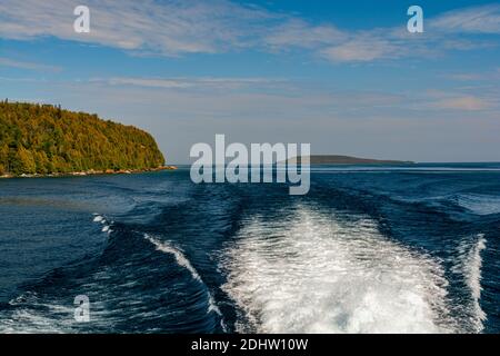 Flower Pot Island Parc national de Fathon Five Tobermory Ontario Canada en automne Banque D'Images