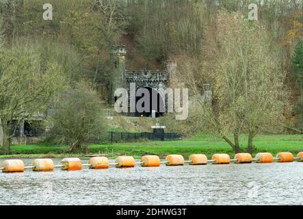 Tunnel Redhill et pont ferroviaire au-dessus de la rivière Trent à Notinghamshire, Royaume-Uni Banque D'Images