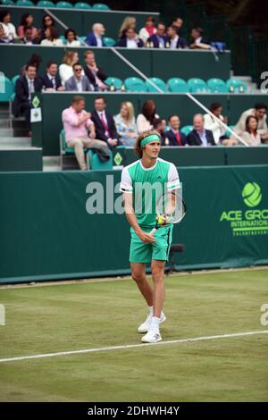 Alexander Zverev (GER) contre Thanasi Kokkinakis (AUS) au Boothes 2017 dans l'échauffement de Wimbledon. Banque D'Images