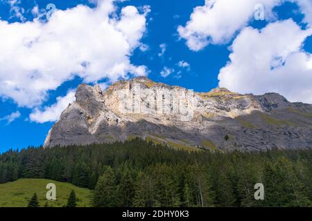 Suisse Alpes étonnantes dans la ville de Kandersteg Banque D'Images