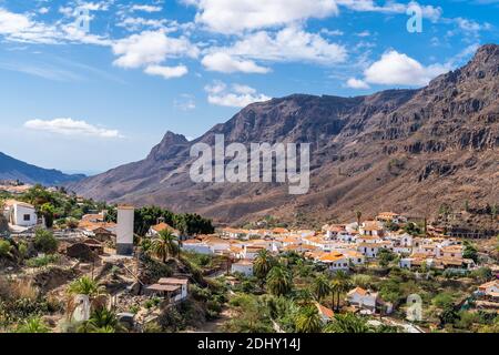 Paysage avec Fataga Village sur Gran Canaria, Îles Canaries, Espagne Banque D'Images
