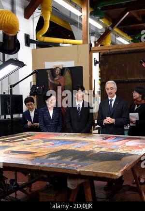 Le Prince Akishino du Japon et sa femme la princesse Kiko ont visité l'Opificio delle Pietre dure (un leader mondial dans le domaine de la restauration de l'art) où est restauré le tableau de Léonard de Vinci "l'adoration des Magi". Le prince Akishino, fils cadet de l'empereur japonais Akihito, et sa femme la princesse Kiko sont en Italie pour une excursion de huit jours pour assister à une célébration du 150e anniversaire des relations diplomatiques entre les deux pays et pour faire un appel de courtoisie au pape François à la Cité du Vatican. Photo par ABACAPRESS.COM Banque D'Images