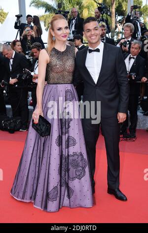 Hatem Ben Arfa et sa femme assistent à la projection affectueuse au Palais des Festivals de Cannes, France, le 16 mai 2016, dans le cadre du 69e Festival de Cannes. Photo de Lionel Hahn/ABACAPRESS.COM Banque D'Images