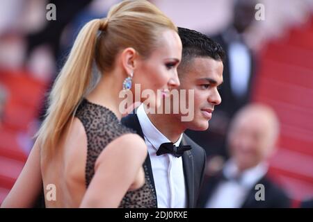 Hatem Ben Arfa et sa femme assistent à la projection affectueuse au Palais des Festivals de Cannes, France, le 16 mai 2016, dans le cadre du 69e Festival de Cannes. Photo de Lionel Hahn/ABACAPRESS.COM Banque D'Images