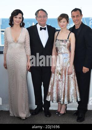 Exclusif - Juliette Binoche, Directrice de la photographie Peter Suschitzky, Alba Rohrwacher, Matteo Garrone, participant à l'hommage d'Angenieux au Directeur de la photographie Peter Suschitzky au Palais des Festivals de Cannes, France, le 20 mai 2016, dans le cadre du 69e Festival du film de Cannes. Photo de Lionel Hahn/ABACAPRESS.COM Banque D'Images