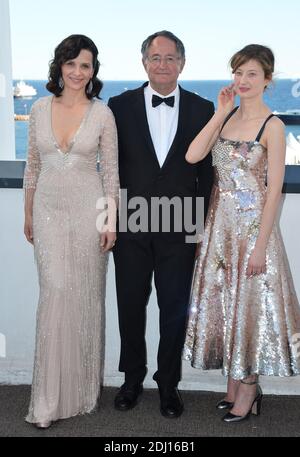 Exclusif - Juliette Binoche, Directrice de la photographie Peter Suschitzky et Alba Rohrwacher participant à l'hommage d'Angenieux au Directeur de la photographie Peter Suschitzky au Palais des Festivals de Cannes, le 20 mai 2016, dans le cadre du 69e Festival du film de Cannes. Photo de Lionel Hahn/ABACAPRESS.COM Banque D'Images