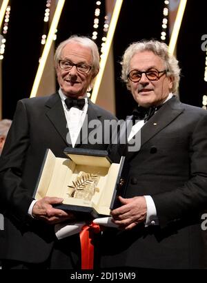 Ken Loach et George Miller à la cérémonie de clôture du 69e Festival annuel de Cannes, le 22 mai 2016 à Cannes, France. Photo de Lionel Hahn/ABACAPRESS.COM Banque D'Images