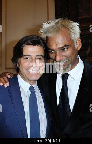 Alexandre Zouari et Satya Oblette assistent à la cérémonie décernant à Kenzo Takada la Médaille du Chevalier de la Légion d'Honneur au Conseil constitutionnel à Paris, France, le 02 juin 2016. Photo d'Aurore Marechal/ABACAPRESS.COM Banque D'Images