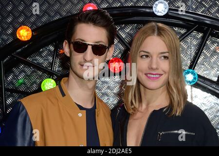 Pierre Niney et Natasha Andrews arrivent au salon Christian Dior Homme lors de la semaine de la mode masculine à Paris le 25 juin 2016 à Paris , France . Photo d'Aurore Marechal/ABACAPRESS.COM Banque D'Images