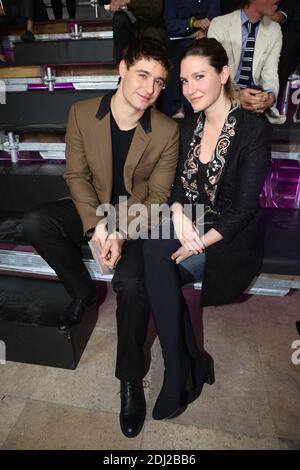 Fils de Jeremy Irons, Max Irons et sa compagne Sophie Pera arrivant au spectacle Lanvin lors de la semaine de la mode masculine à Paris le 26 juin 2016 à Paris , France . Photo de Jerome Domine/ABACAPRESS.COM Banque D'Images