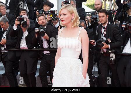 Kirsten Dunst - CANNES 2016 - MONTEE DES MARCHES DU FILM 'LOVING' photo par Nasser Berzane/ABACAPRESS.COM Banque D'Images