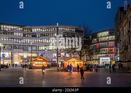 Marché de Noël très réduit sur Shadowplatz pendant Corona Düsseldorf Banque D'Images