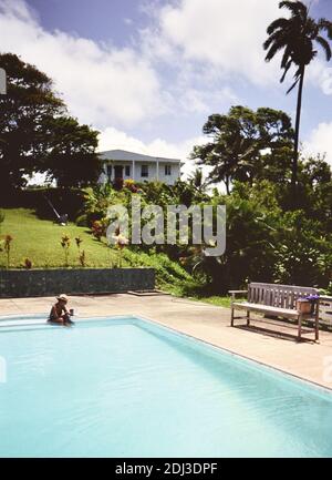 Années 1990 Trinité-et-Tobago - piscine à la grande maison de Richmond, restauré petit refuge historique ca. 1996 Banque D'Images