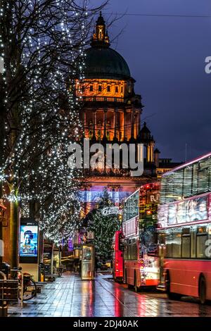Belfast City Hall à Noël Banque D'Images