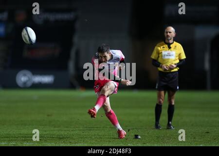 Newport, Royaume-Uni. 12 décembre 2020. Sam Davies des Dragons prend une conversion. Heineken Champions Cup Rugby, Dragons v Wasps, Group A round One Match at Rodney Parade à Newport le samedi 12 décembre 2020. photo par Andrew Orchard/Andrew Orchard sports Photography/Alay Live News crédit: Andrew Orchard sports Photography/Alay Live News Banque D'Images