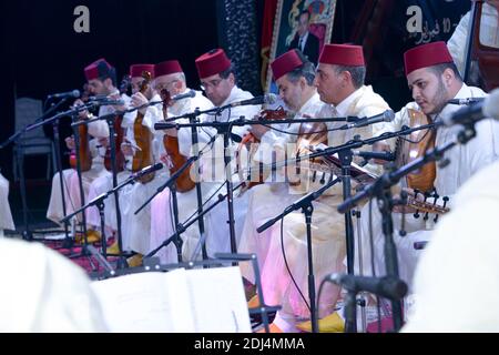 Musique andalouse. Une sorte de musique andalouse se caractérise par un décalage dans sa soustraction. Il s'installe en Algérie, au Maroc et en Tunisie avec le premier A. Banque D'Images