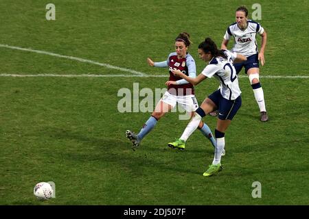 Londres, Royaume-Uni. 13 décembre 2020. Rosella Ayane de Tottenham Hotspur femmes tire et marque ses équipes troisième but. Barclays Women's super League match, Tottenham Hotspur Women v Aston Villa Women au stade Hive de Londres, le dimanche 13 décembre 2020. Cette image ne peut être utilisée qu'à des fins éditoriales. Utilisation éditoriale uniquement, licence requise pour une utilisation commerciale. Aucune utilisation dans les Paris, les jeux ou les publications d'un seul club/ligue/joueur.pic par Steffan Bowen/Andrew Orchard sports Photography/Alay Live News crédit: Andrew Orchard sports Photography/Alay Live News Banque D'Images